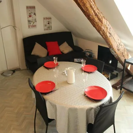 Daire Luchon : T3 Cosy Pour 4 Pers, Au Pied Du Telecabine, Parking Prive - Fr-1-313-204 *