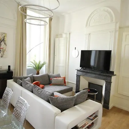 Apartment Luxueux T3 Centre-ville, 4 Pers, Proche Thermes Et Telecabine - Fr-1-313-172 Bagneres-de-Luchon